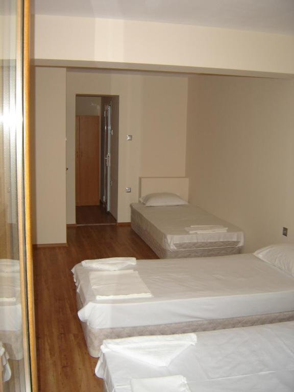 Central Park Family Hotel Kavarna Room photo